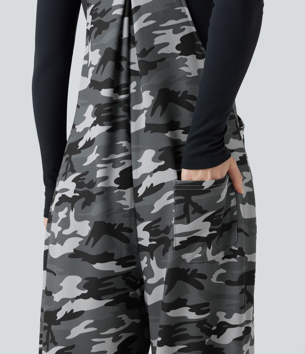 Salopette en maille gaufrée imprimé camouflage avec poches