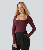 Body tailleur ajusté décolleté carré manches longues avec brassière intégrée