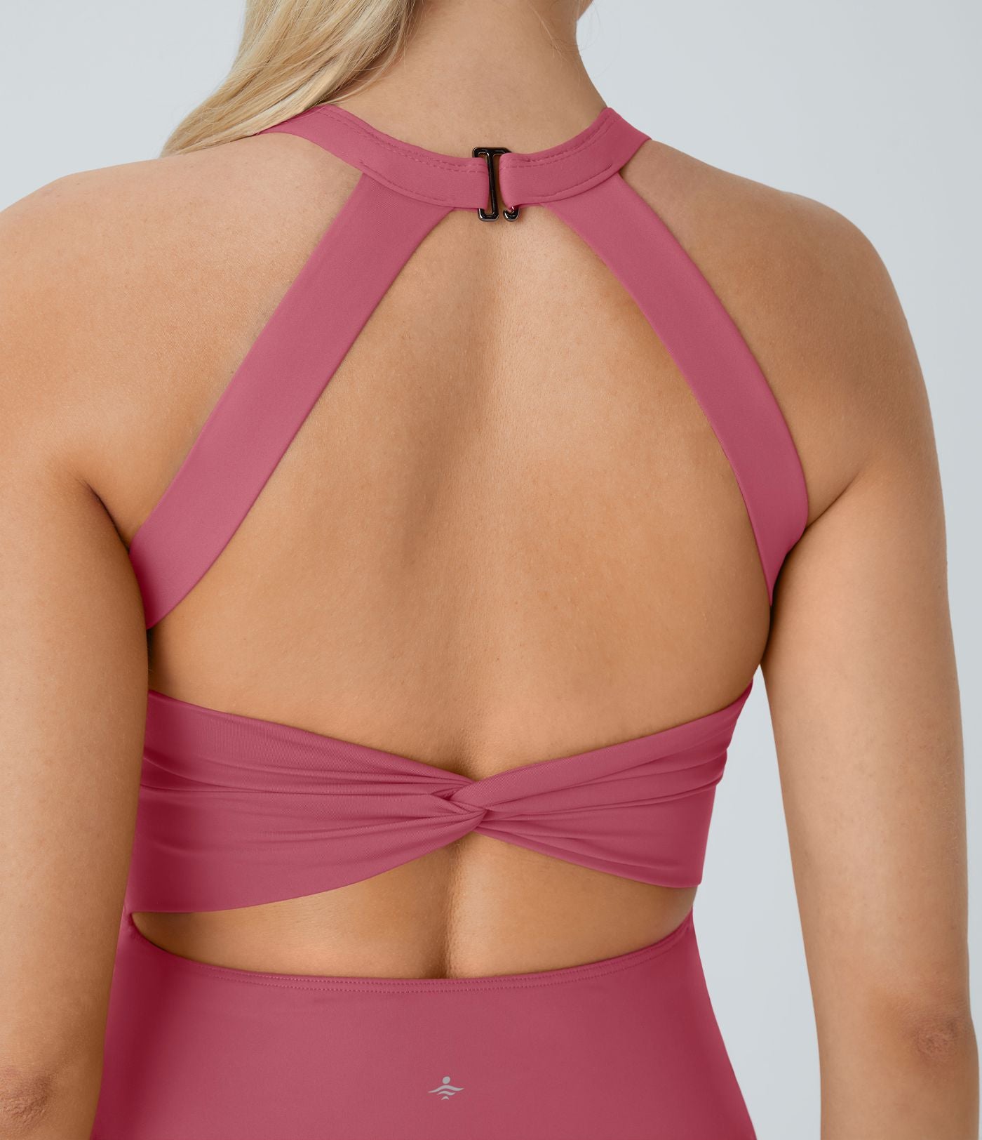 Robe de sport dos nu torsadée A-C