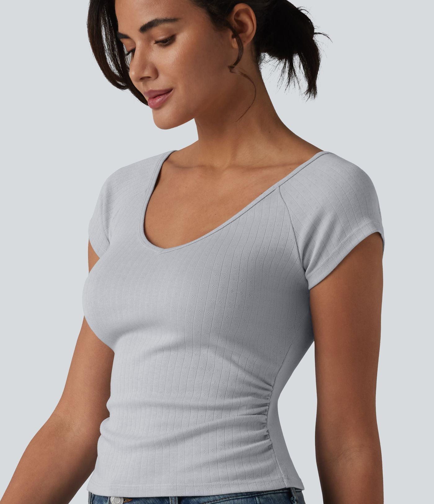 T-shirt col V manches courtes avec fronces