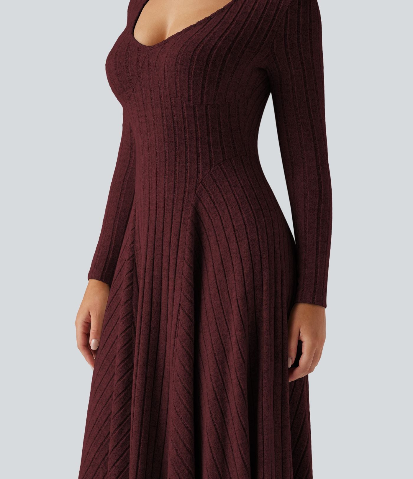 Robe mi-longue évasée maille côtelée à décolleté en V et manches longues