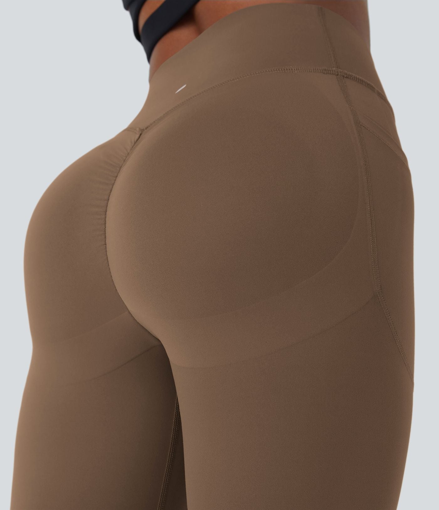Legging d'entraînement gainant galbant taille haute avec effet scrunch et poches Halara UltraSculpt™