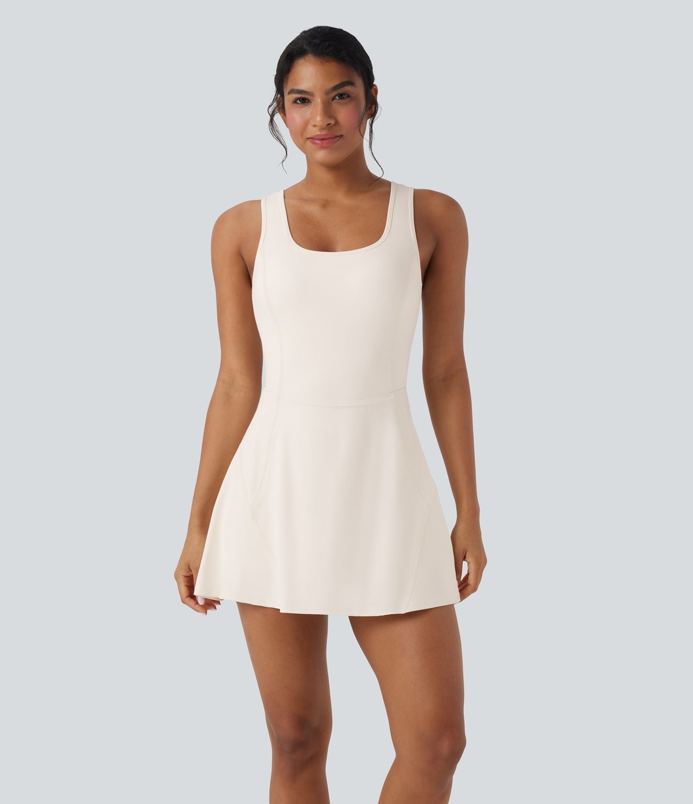 Robe SoftlyZero™ Airy de danse mini 2-en-1 dos nu, col U, bretelles croisées, poches latérales et effet frais InstantCool, accès facile Easy Peasy