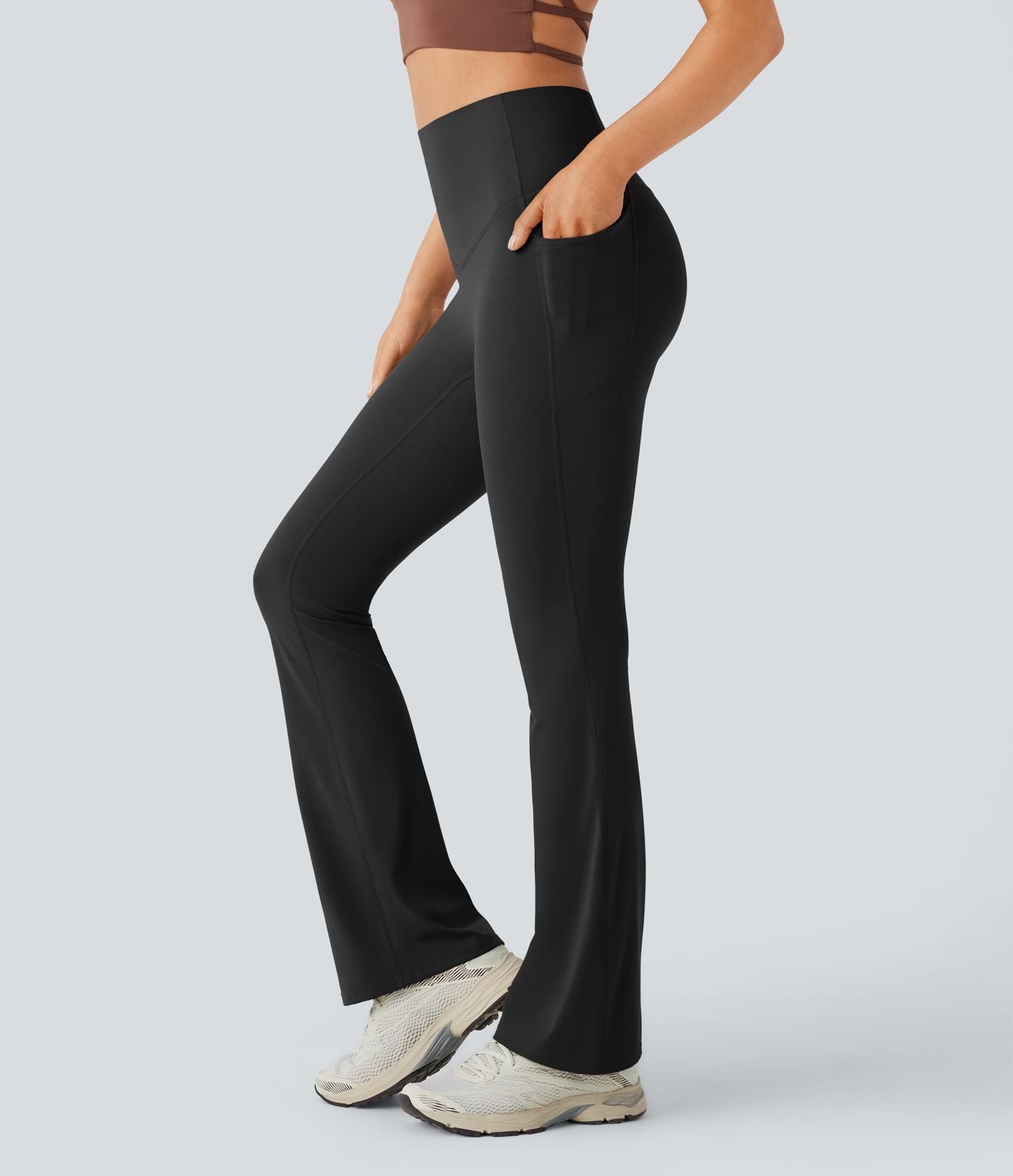 Pantalon de yoga à coupe bootcut gainant taille haute avec poches Halara UltraSculpt™
