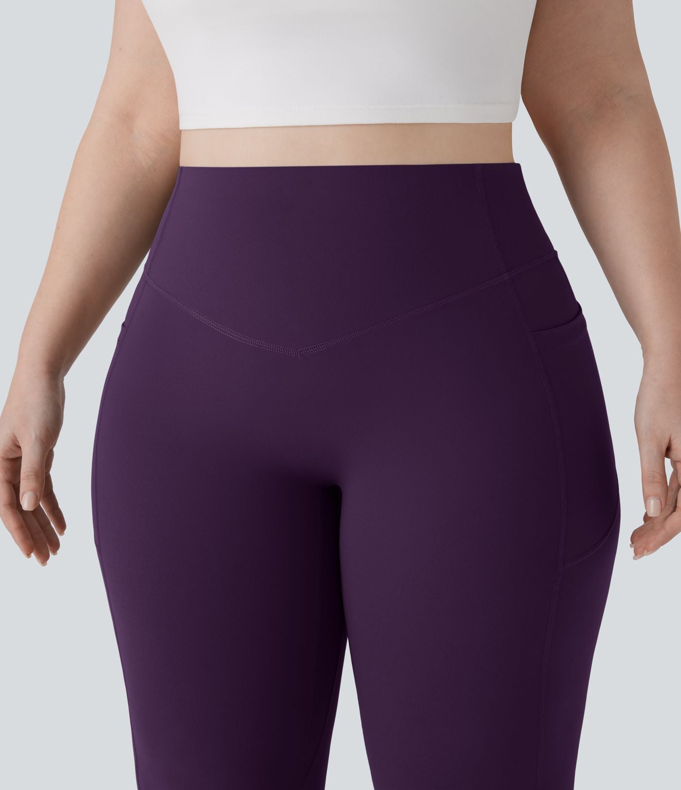 Pantalon de yoga à coupe bootcut gainant galbant taille haute grande taille avec effet scrunch et poches Halara UltraSculpt™