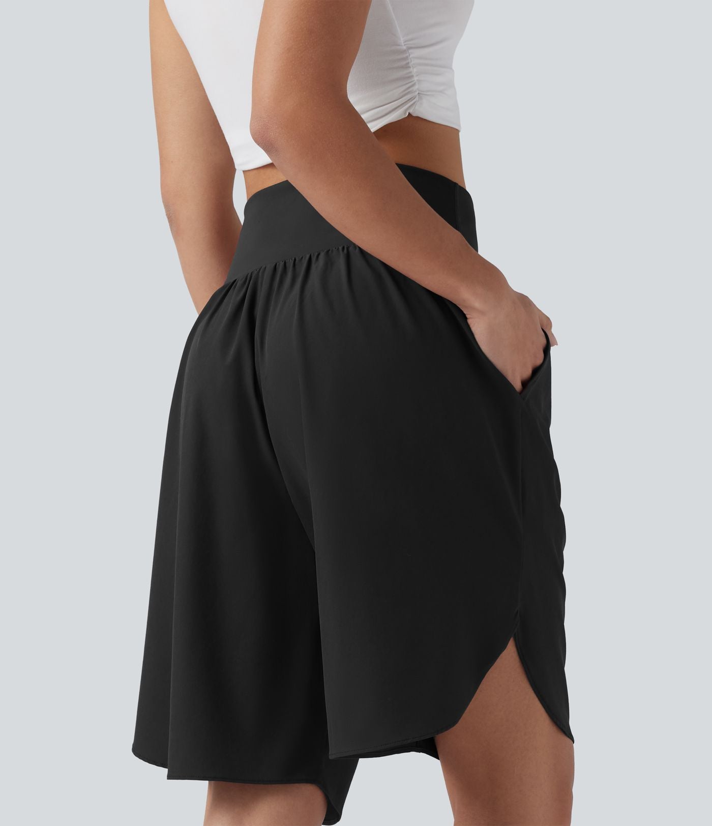 Short resort taille haute gainant séchage rapide avec fentes Breezeful™ et poches