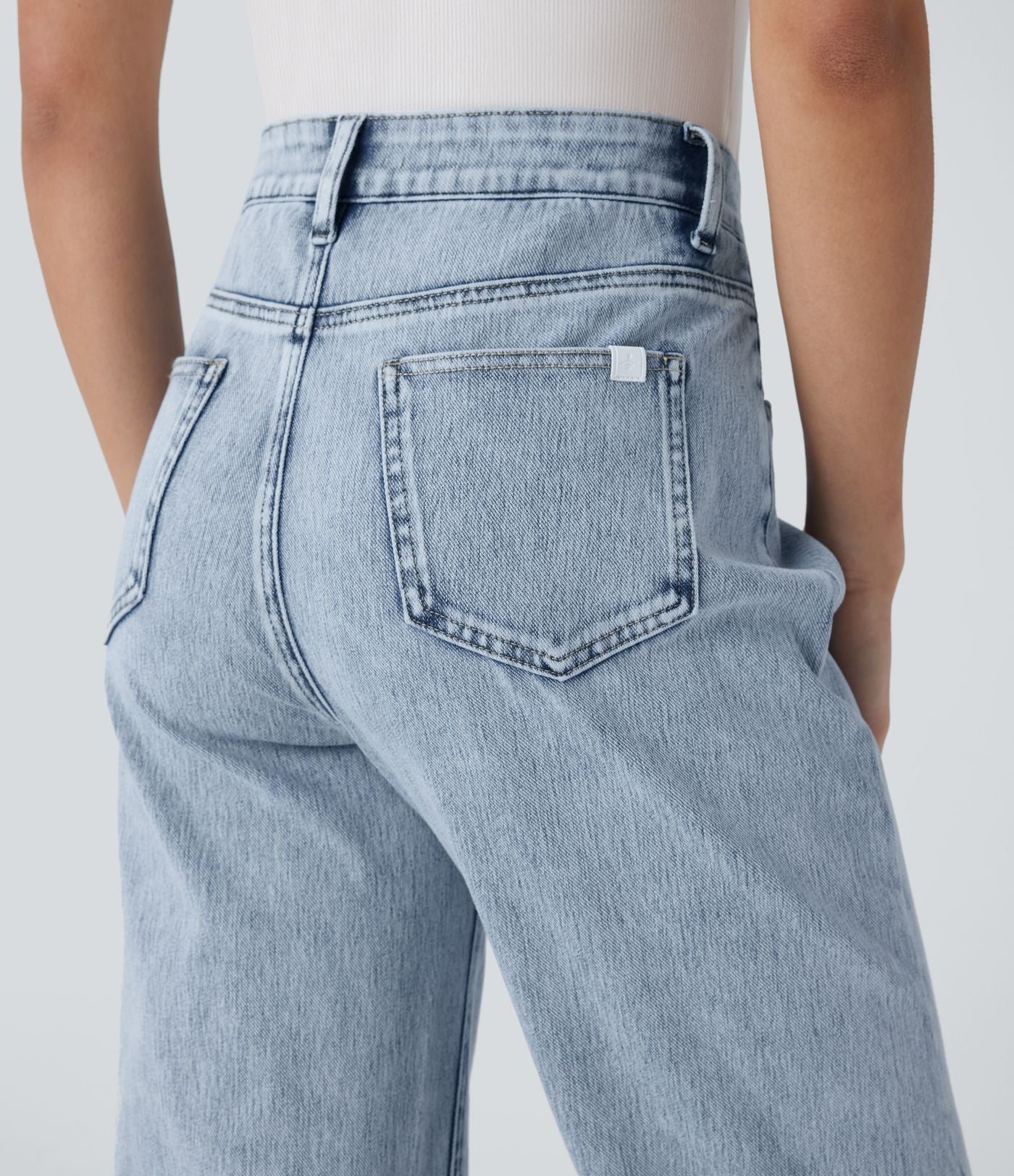 Halara Flex™ Jean droit extensible à taille haute avec bouton, fermeture éclair et poches multiples