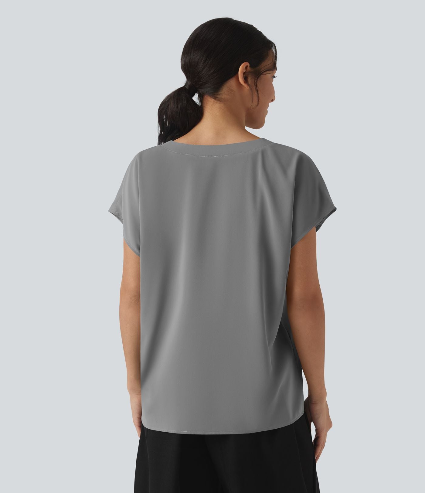 Blouse esprit bureau oversize défroissage facile, col V et manches courtes
