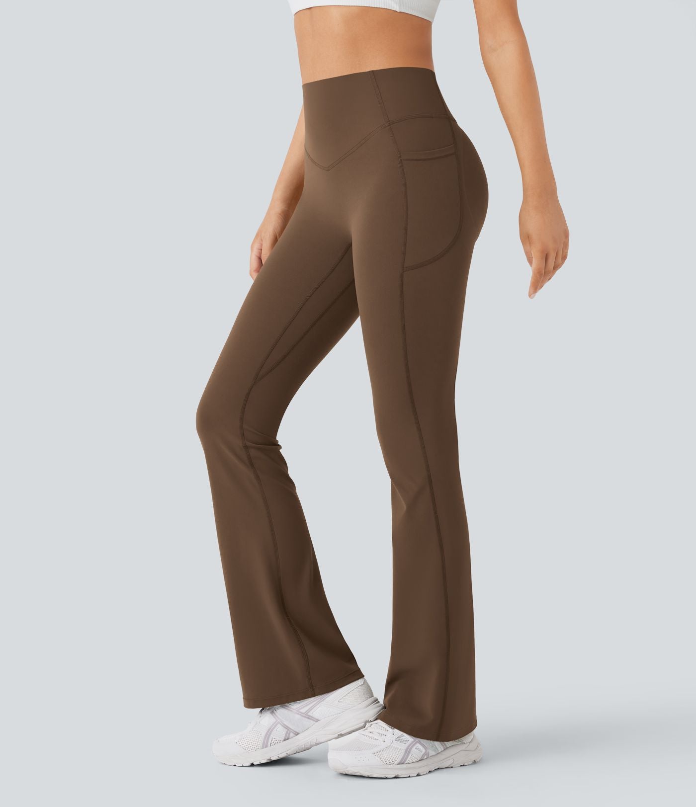 Pantalon de yoga à coupe bootcut gainant galbant taille haute avec effet scrunch et poches Halara UltraSculpt™