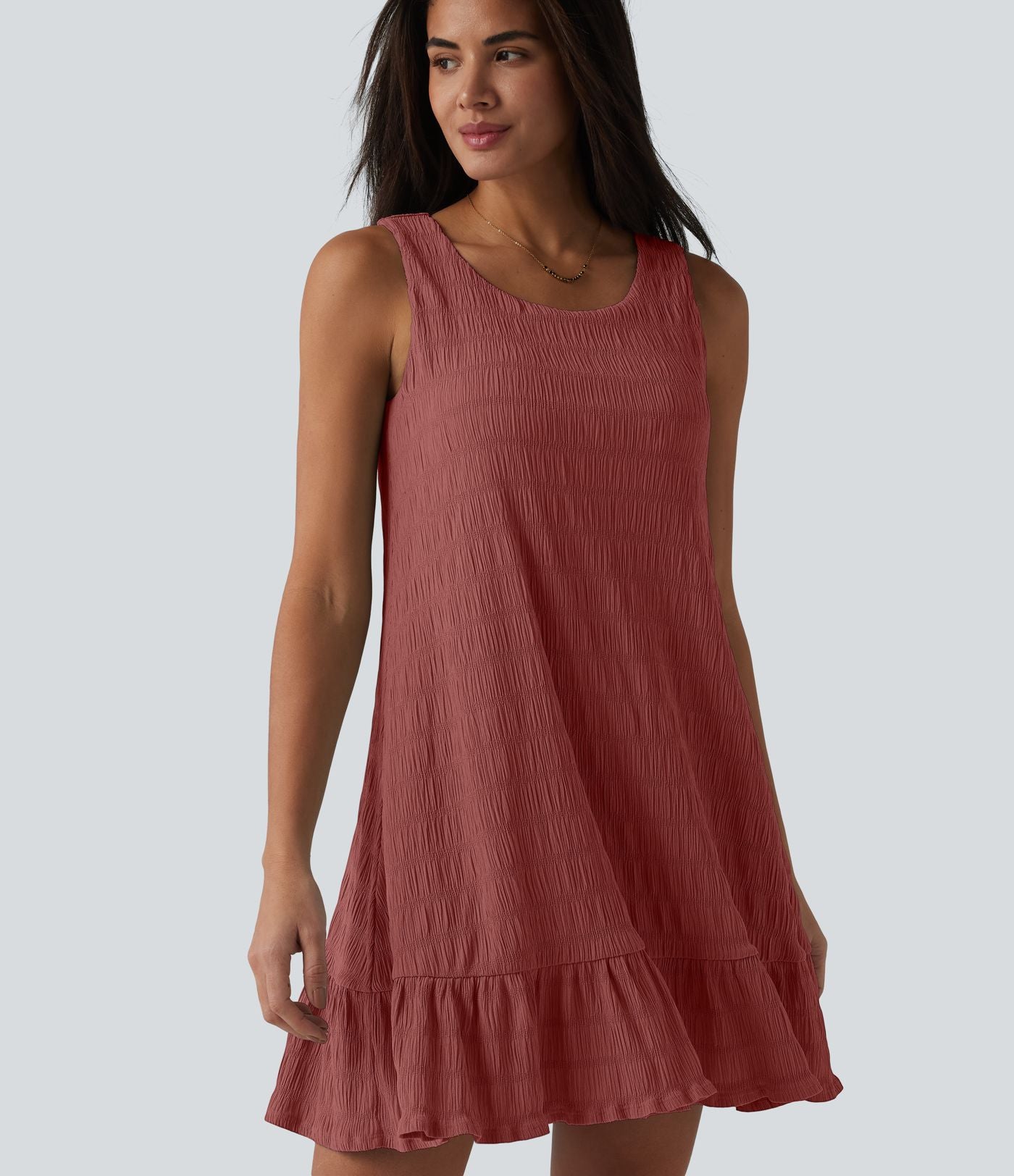 Robe courte décontractée sans manches à col rond, soutien-gorge intégré et ourlet à volants