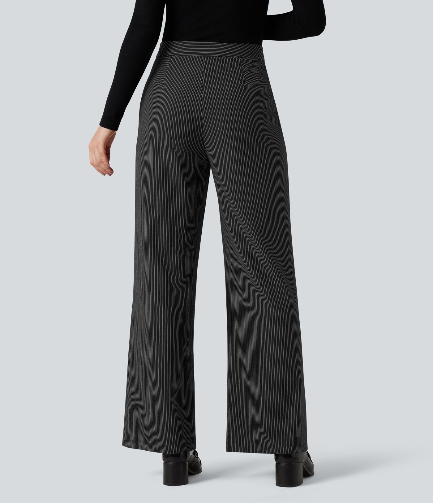 Pantalon tailleur rayé coupe droite taille haute avec poches