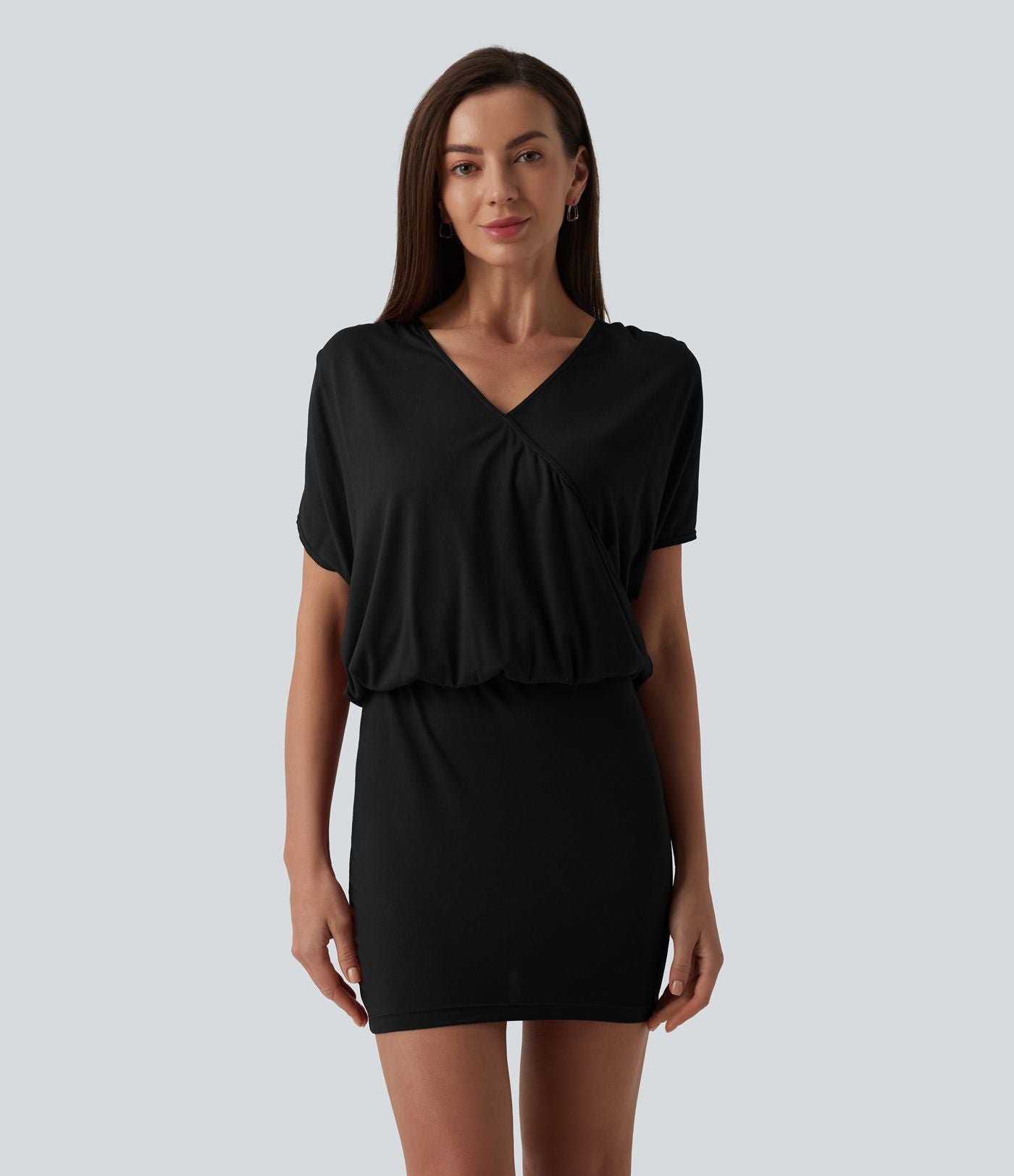Robe micro mini moulante décontractée col V manches courtes dos noué
