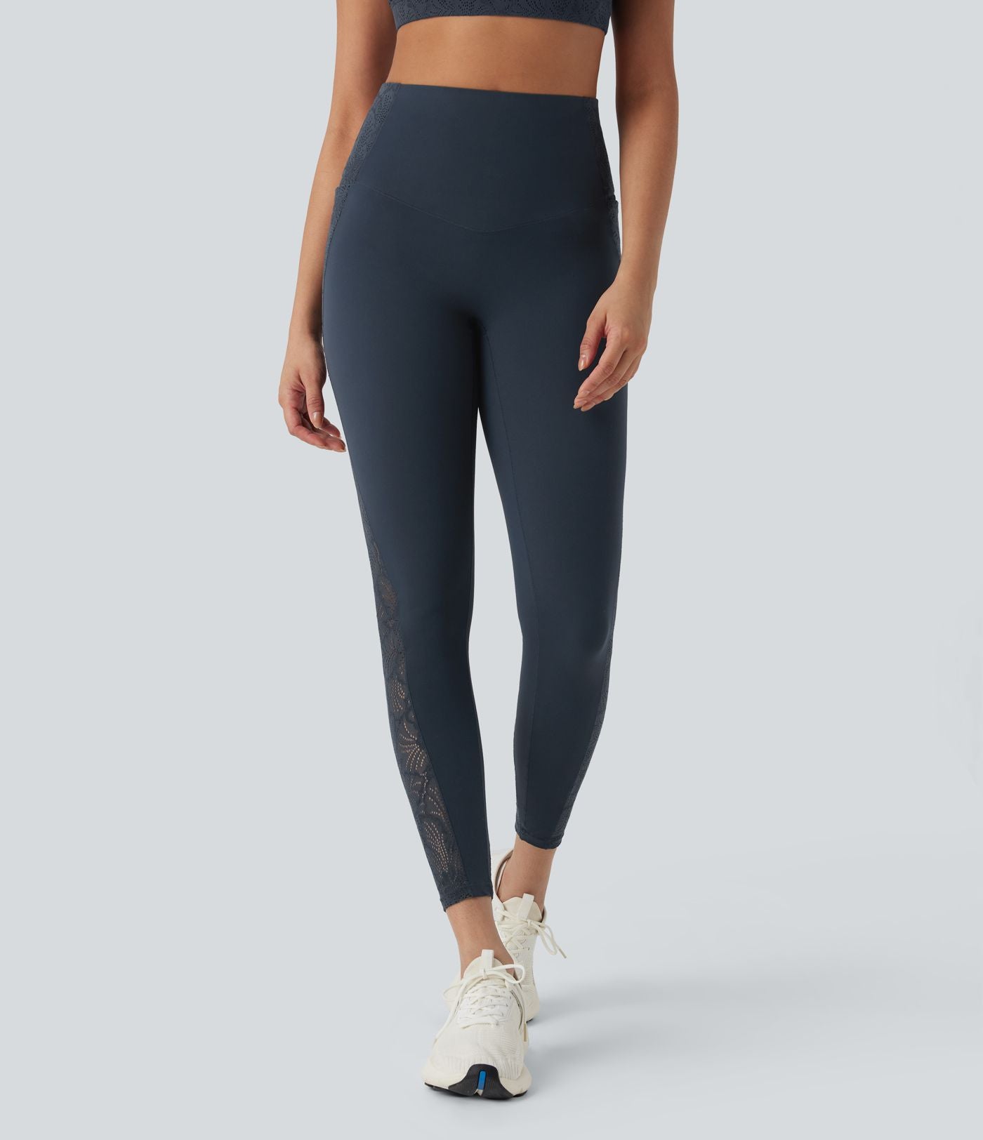 Legging d'entraînement gainant taille haute avec détails dentelle contrastée et poches Halara UltraSculpt™