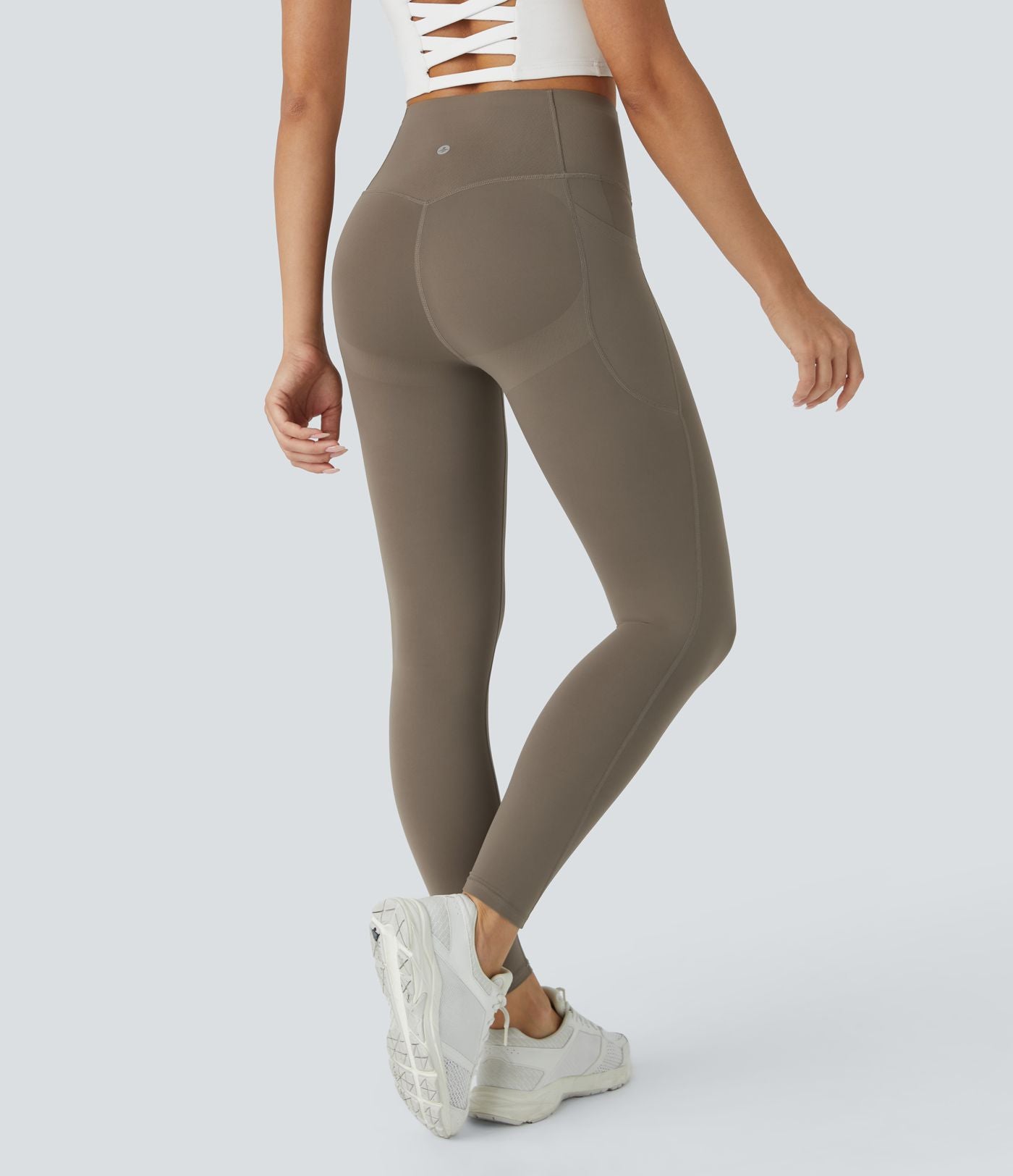 Legging d'entraînement gainant galbant taille haute avec poches Halara UltraSculpt™