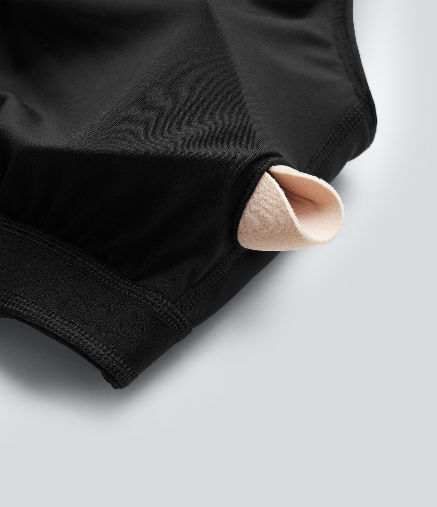 Brassière de sport d'entraînement push-up à maintien moyen UltraSculpt™ avec col U et brassière intégrée