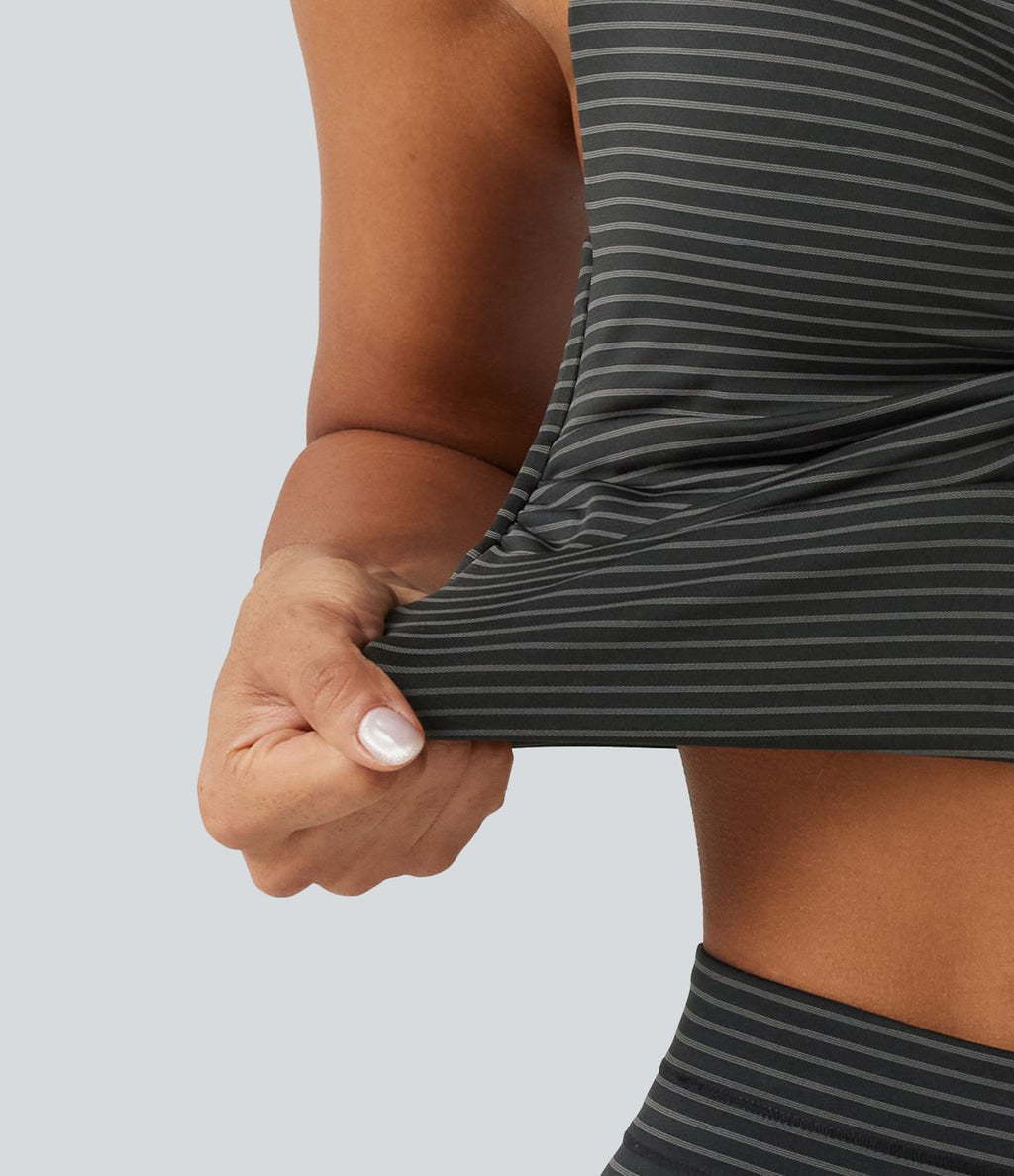 Brassière de sport push-up rayée à maintien léger, avec coussinets fixes, idéale pour le yoga.