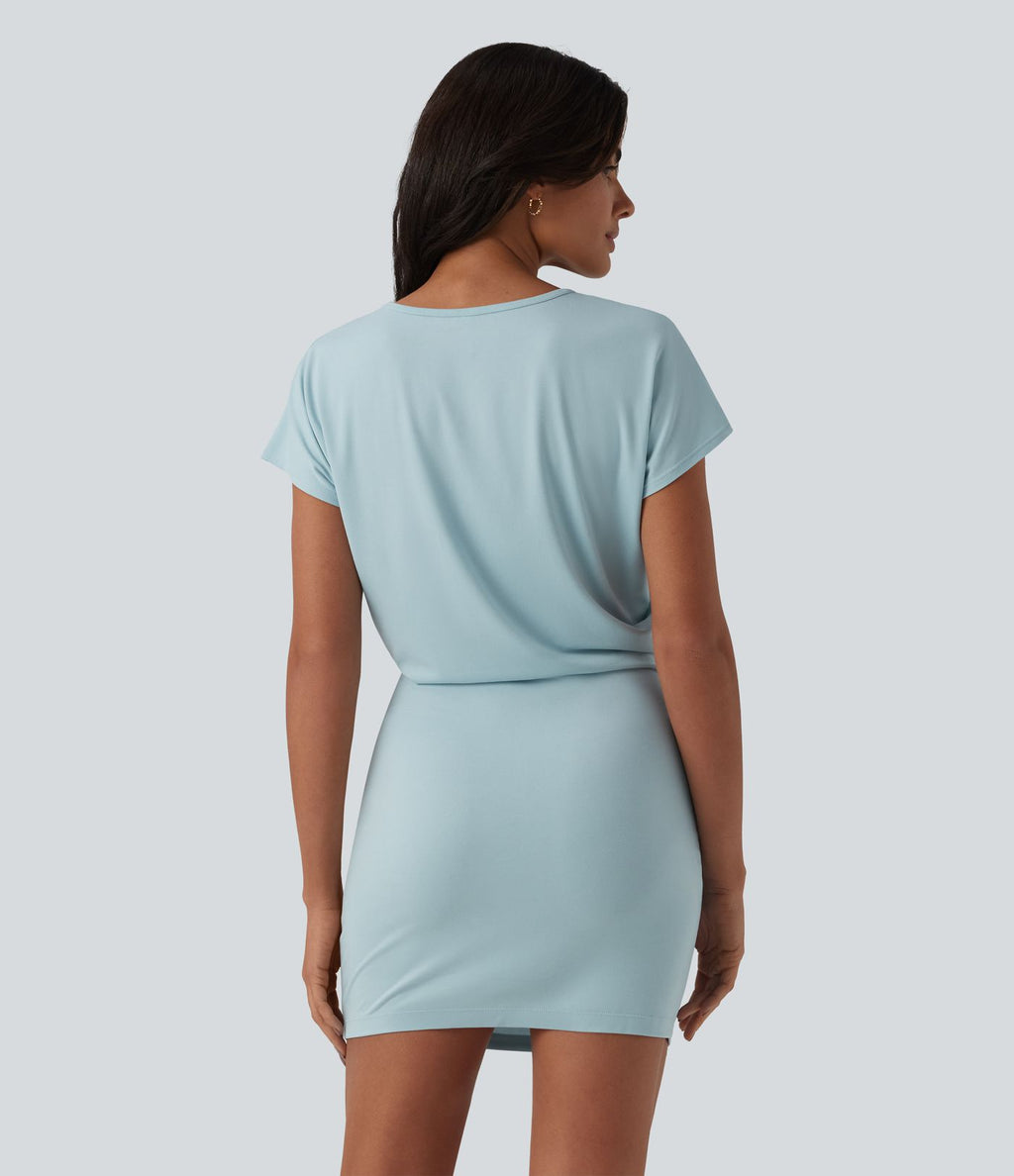 Robe casual moulante col rond manches courtes longueur mini allongée