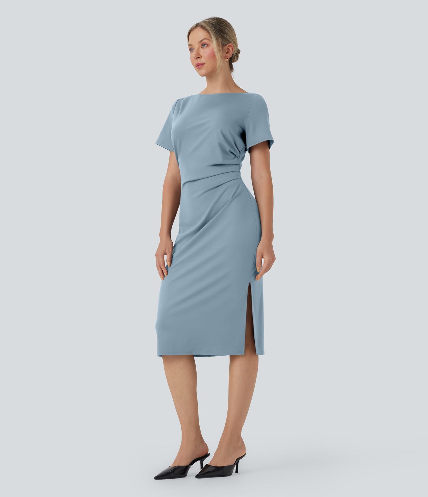 Robe tailleur mi-longue moulante manches courtes froncée