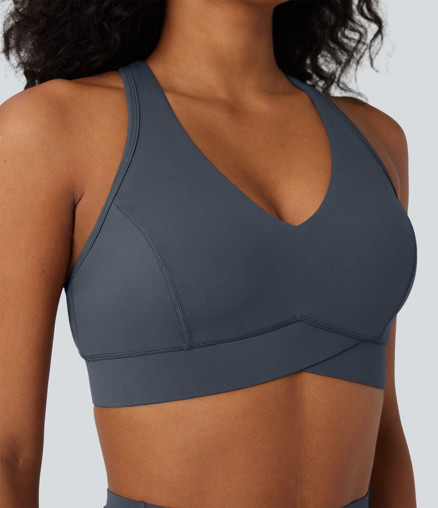 Brassière de sport entraînement Halara UltraSculpt™ soutien intermédiaire col V dos nageur bonnets A-C