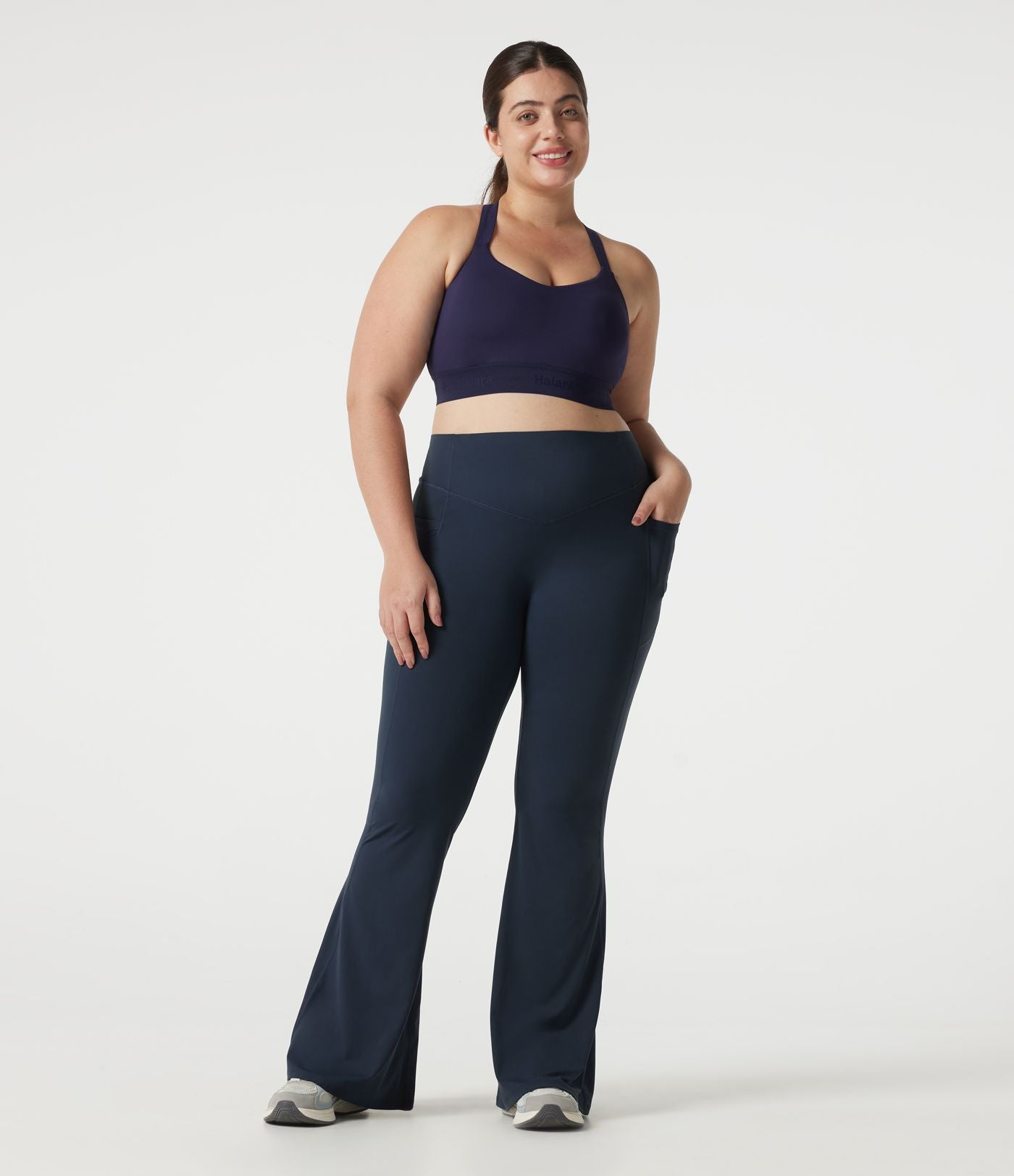 Legging flare évasé gainant grande taille Halara UltraSculpt™ taille haute, effet push-up fessier avec poches