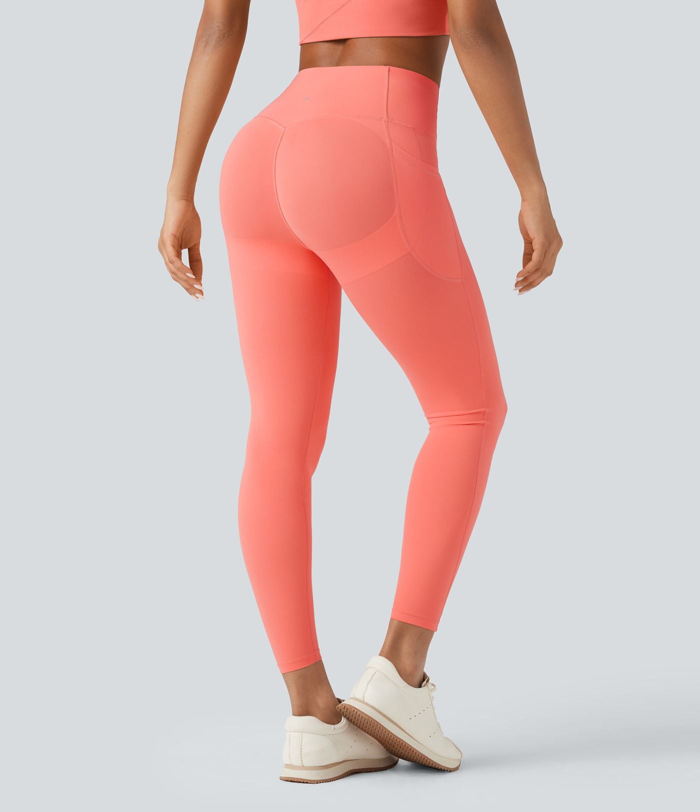 Legging d'entraînement gainant galbant taille haute avec poches Halara UltraSculpt™