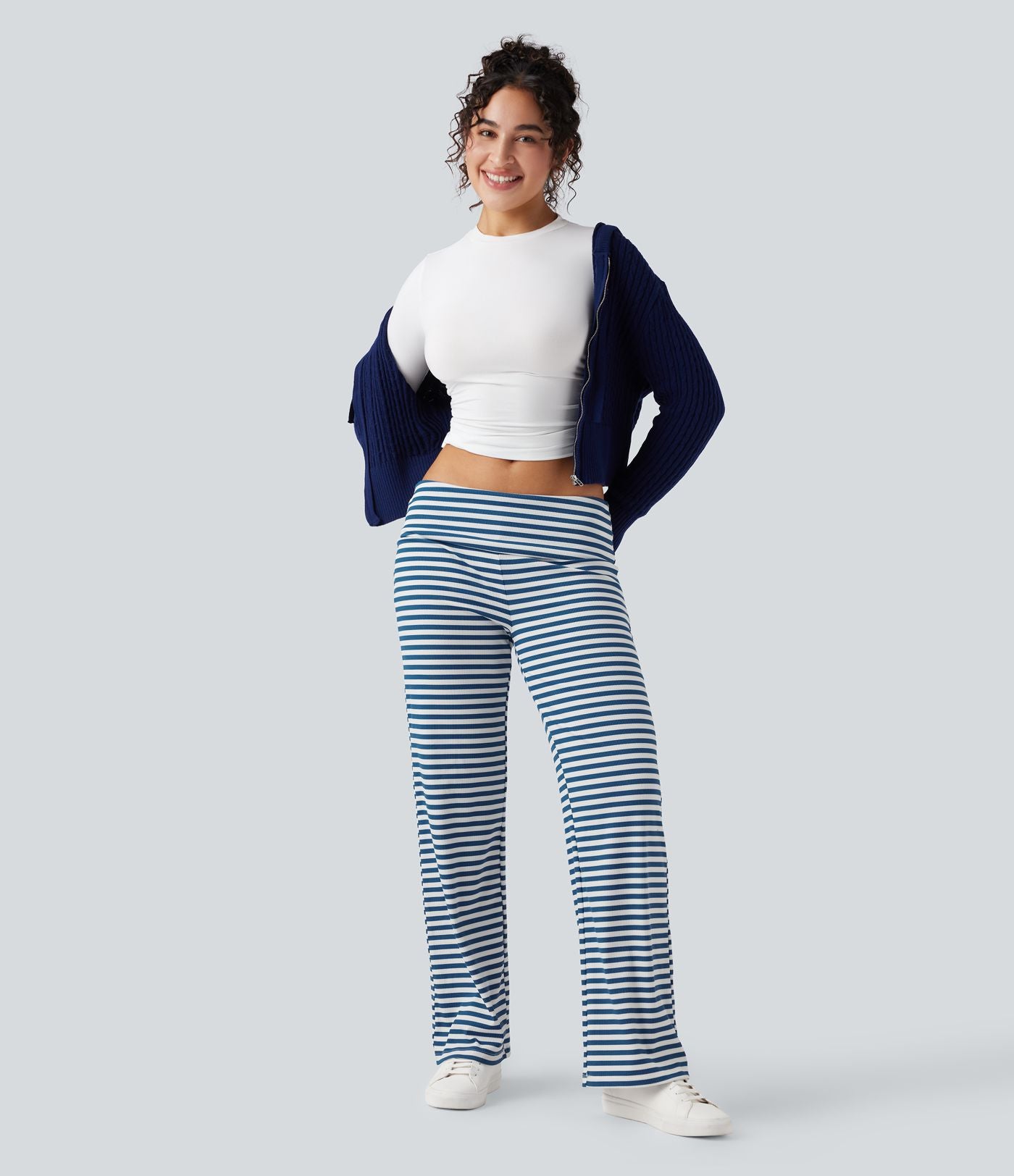 Pantalon évasé rayé taille basse à rabat