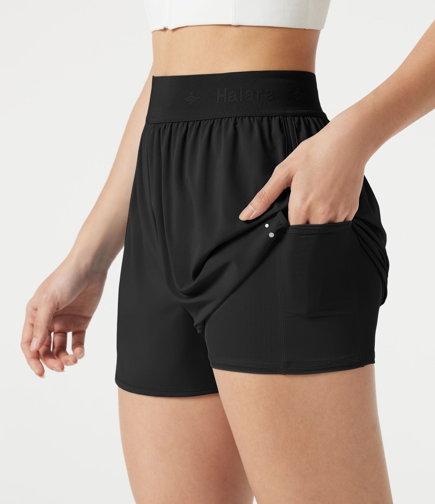 Short de sport 7,5 cm Breezeful™ 2-en-1 séchage rapide taille haute en mesh contrastant à poches