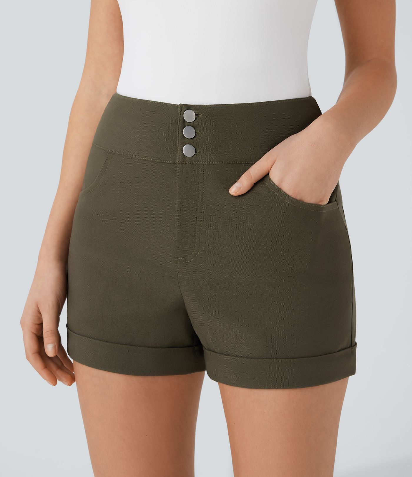 Short décontracté moulant taille haute avec boutons, ourlet roulé et poches