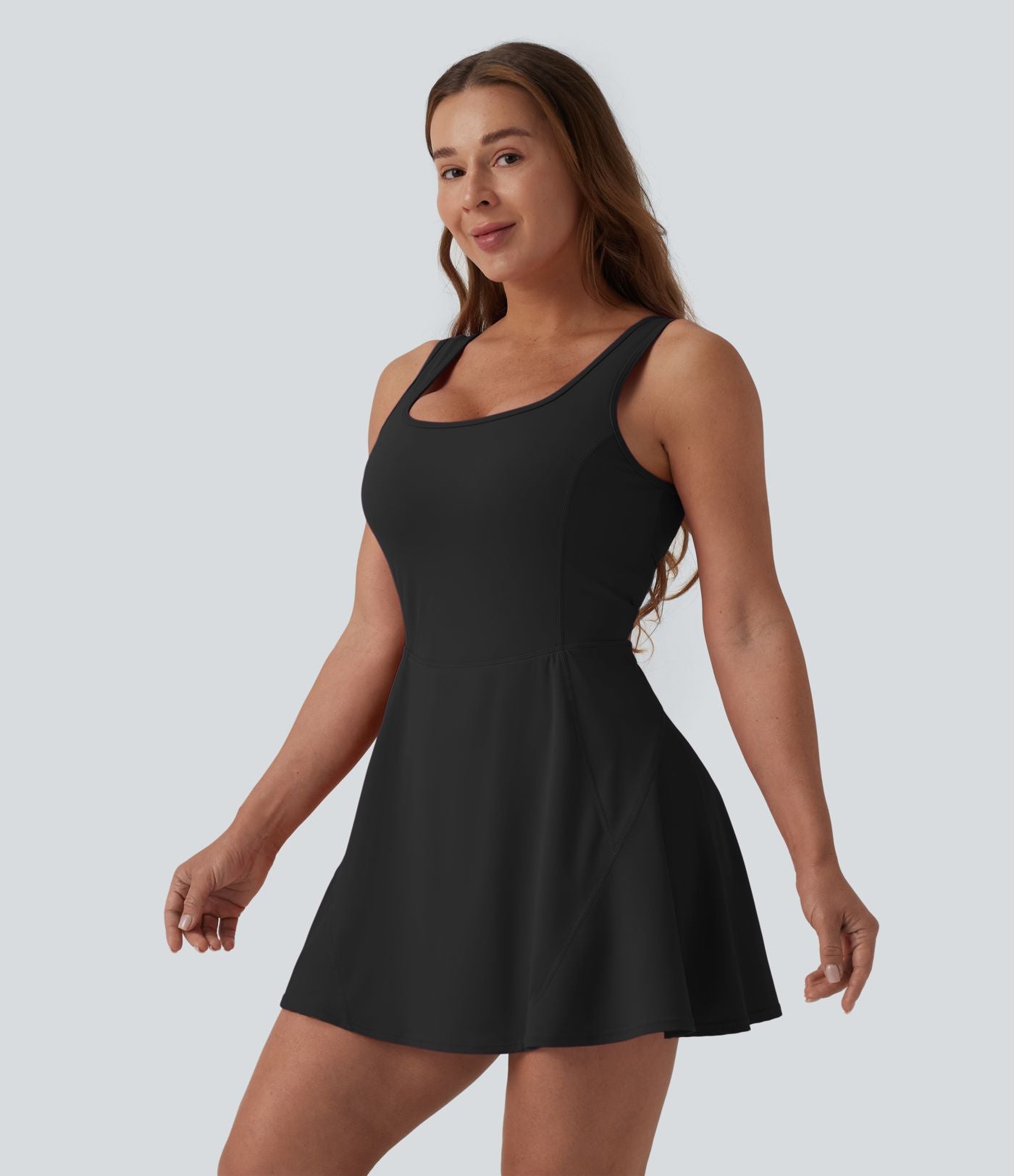 Robe de sport mini 2-en-1 SoftlyZero™ Airy col U poches effet frais InstantCool danse bonnets E-G, accès facile Easy Peasy