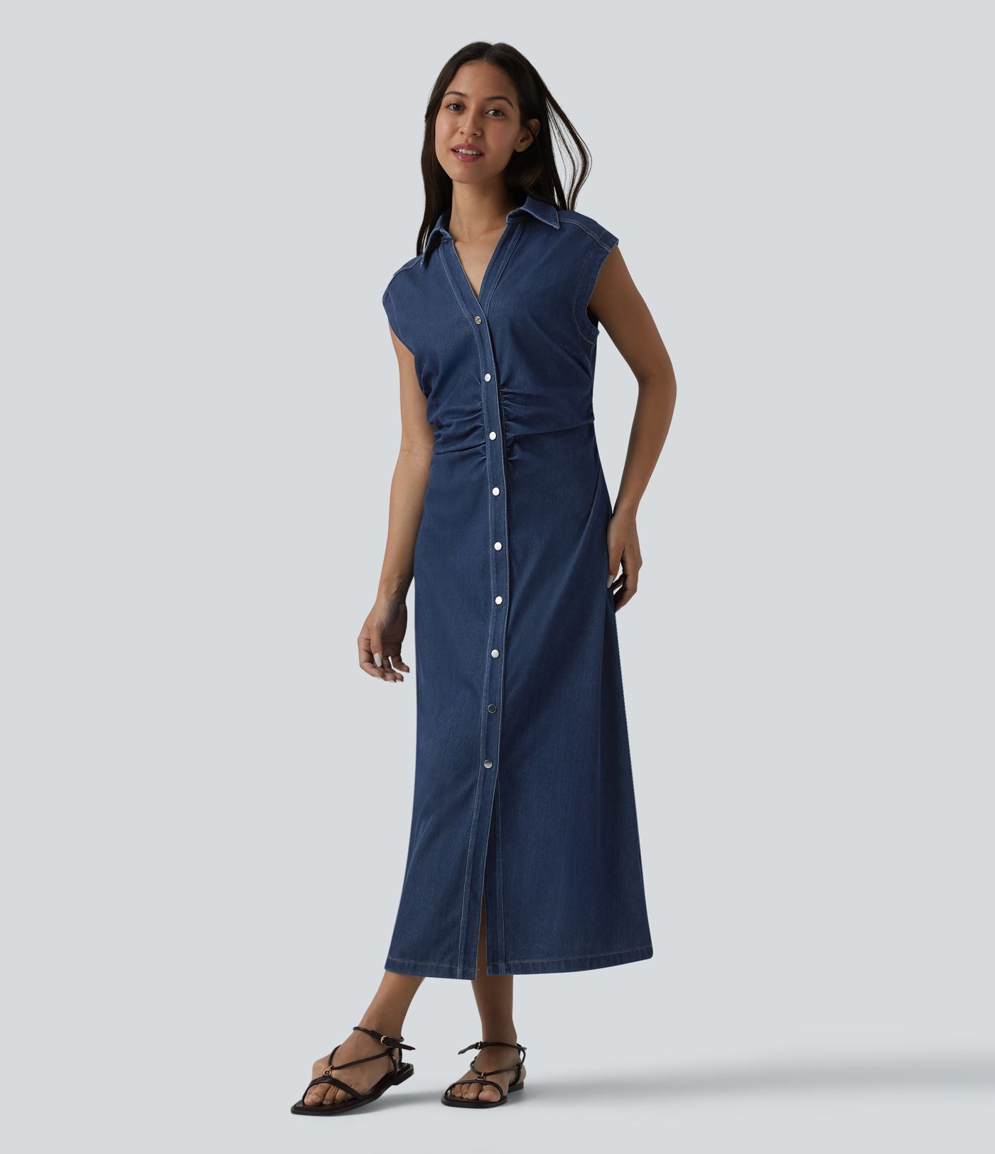 Halara Flex™ Robe décontractée en jean midi col V sans manches froncée avec boutonnière
