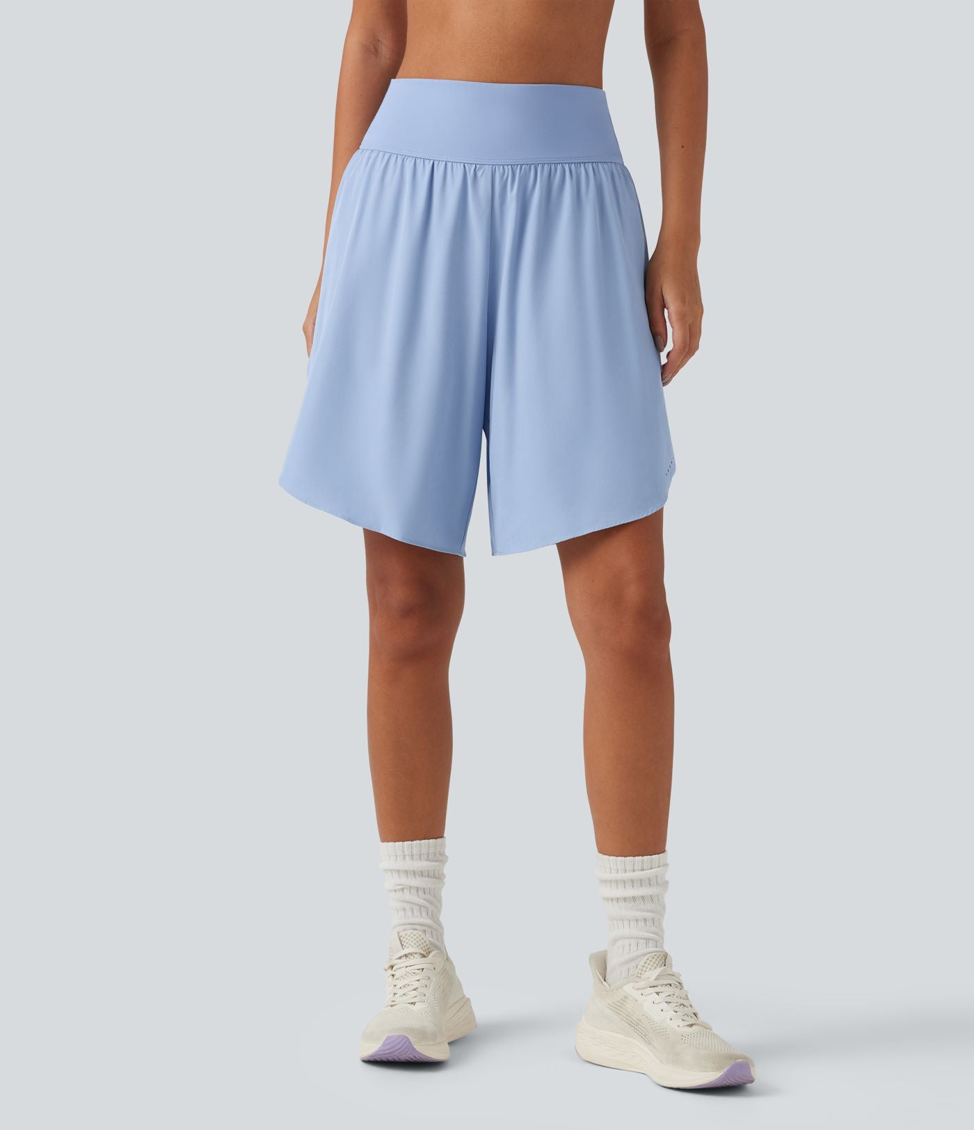 Short de course 2 en 1 SoftlyZero™ QuickDry taille haute, effet ventre plat, pois réfléchissants, ourlet croisé, 23 cm, avec poches