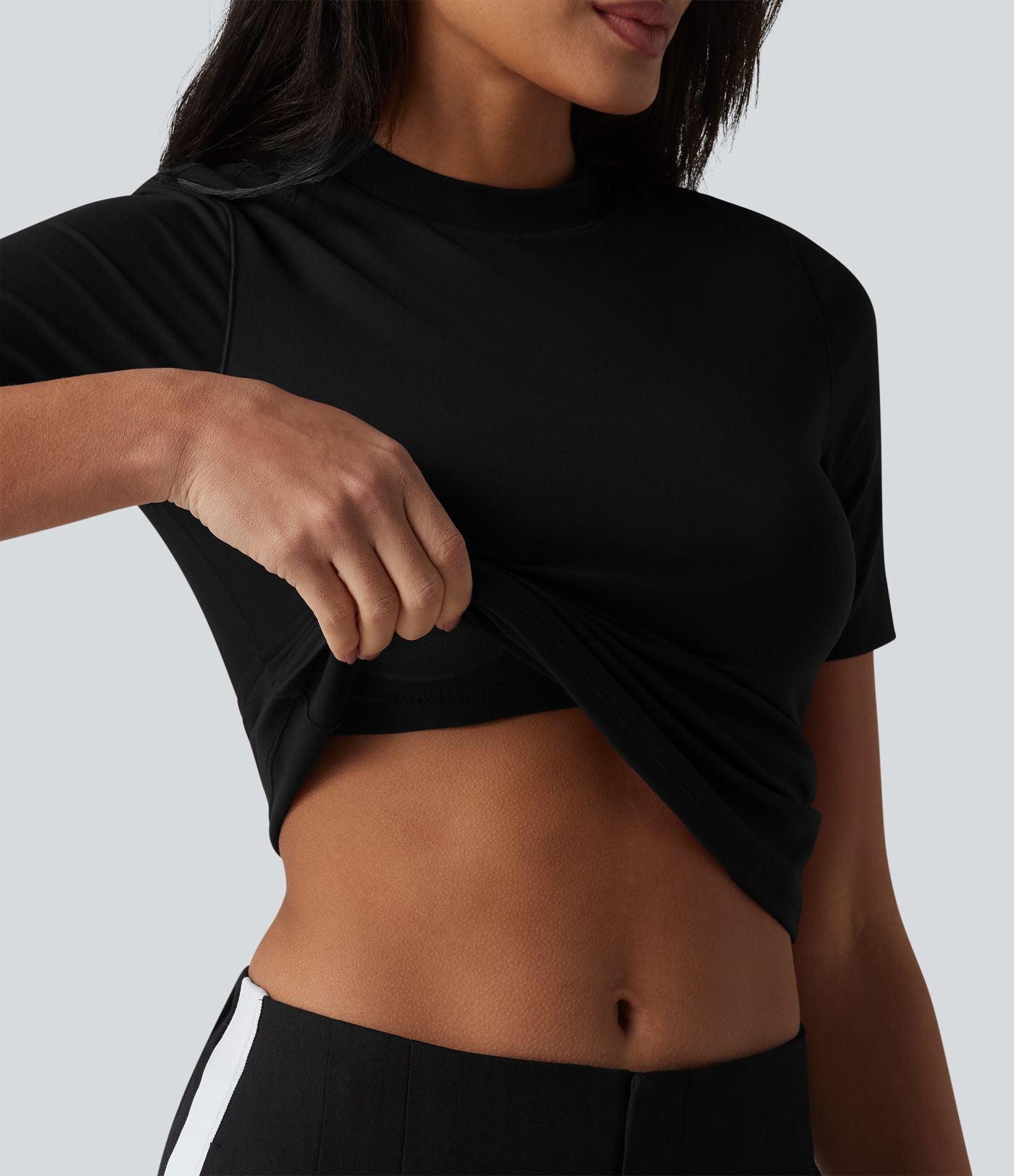 T-shirt col rond manches courtes avec brassière intégrée