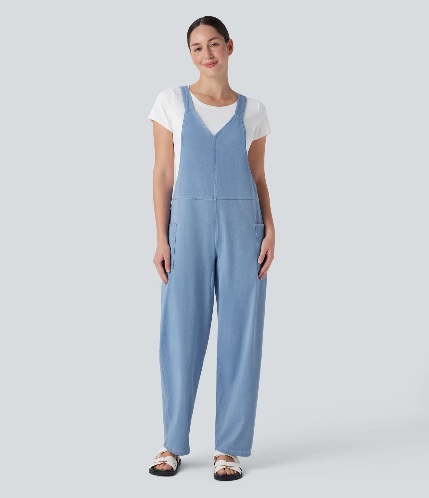 Salopette décontractée Halara Flex™ en denim extensible délavé, col V et poches latérales
