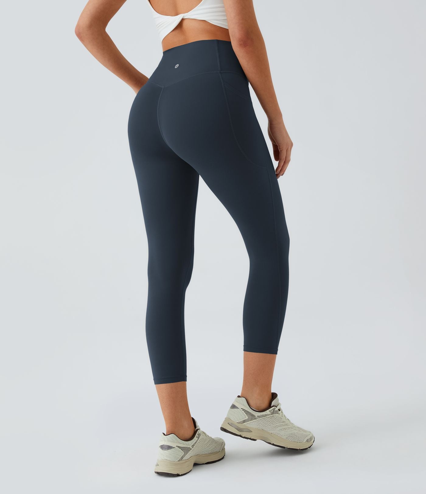 Legging corsaire d'entraînement gainant taille haute avec poches Halara UltraSculpt™