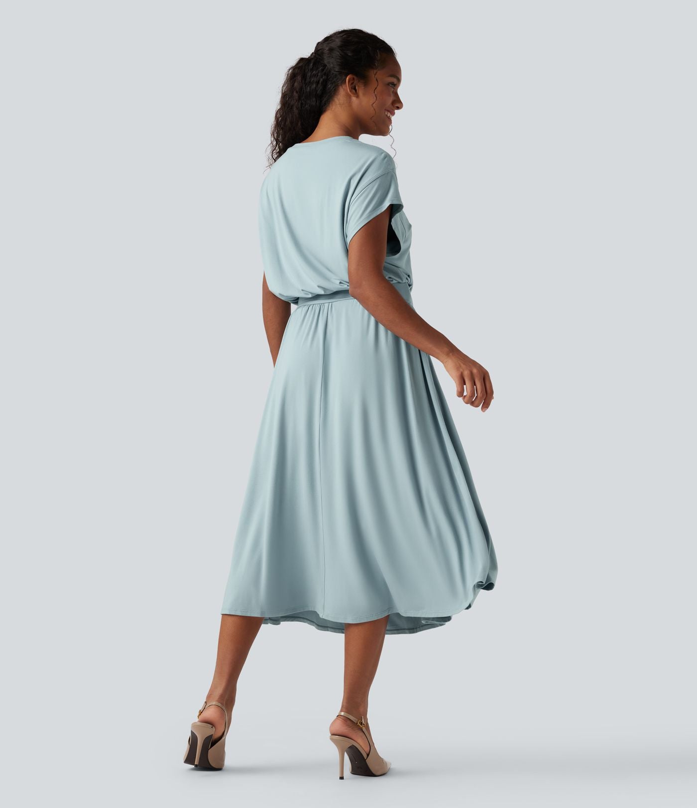 Robe de travail mi-longue fluide gainante à manches chauve-souris avec poches
