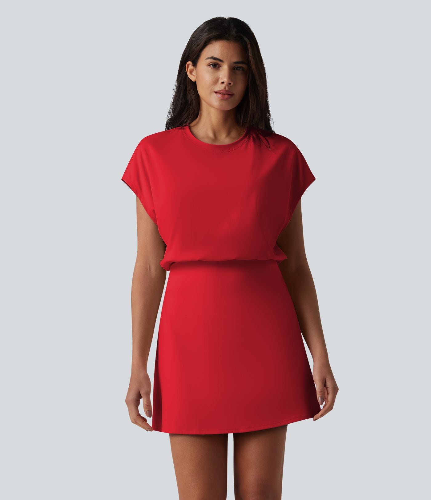 Robe de sport mini de yoga SoftlyZero™ Airy 2-en-1 effet frais InstantCool col rond à manches courtes, demi-zip et poches, accès facile Easy Peasy