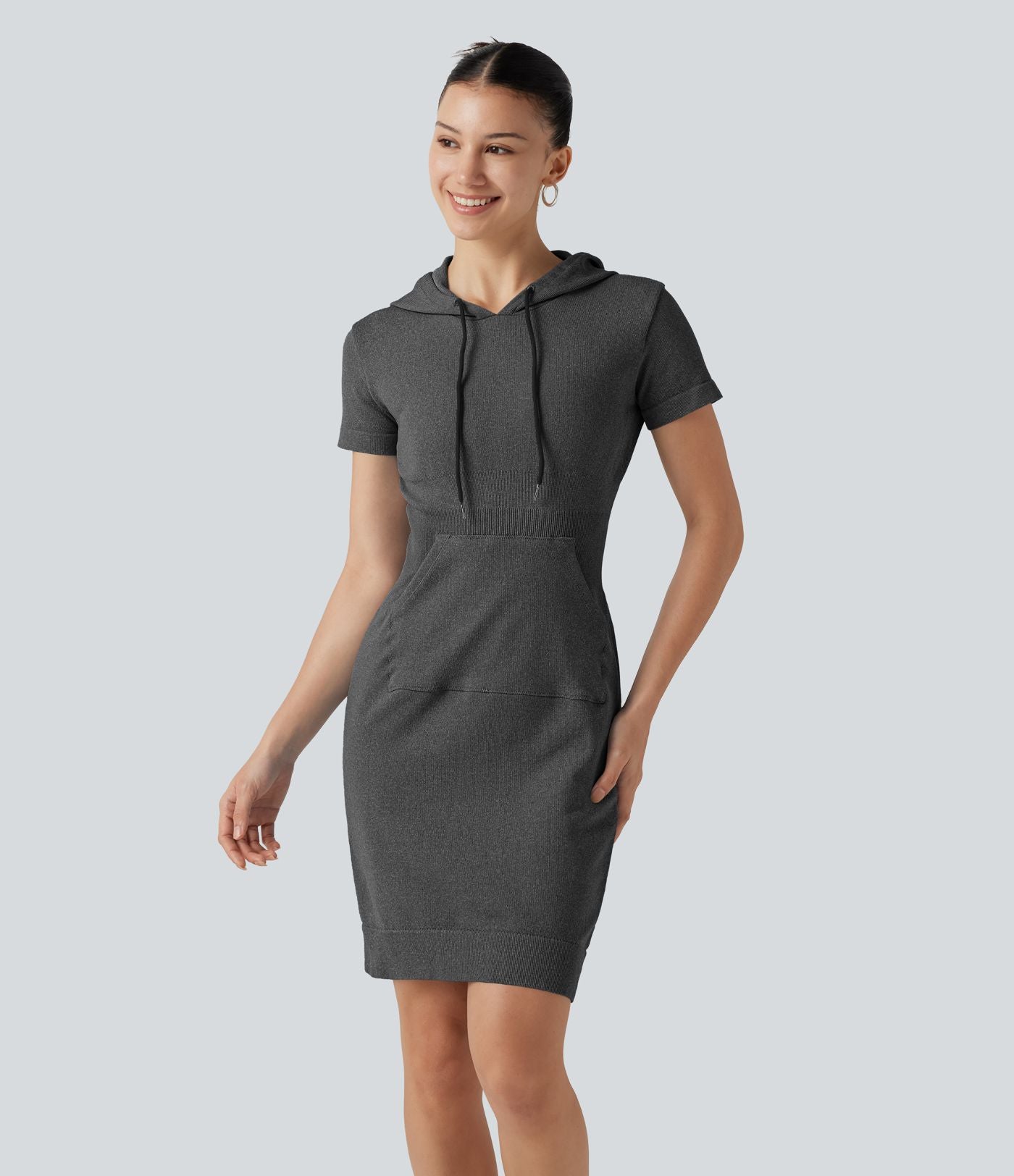 Robe mini moulante OneForm Seamless Flow à capuche avec cordon de serrage, manches courtes et poche