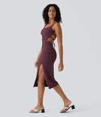 Robe midi laquée fendue, brassière intégrée, dos nu croisé