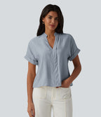 Chemise col V manches courtes aspect lin pour le bureau
