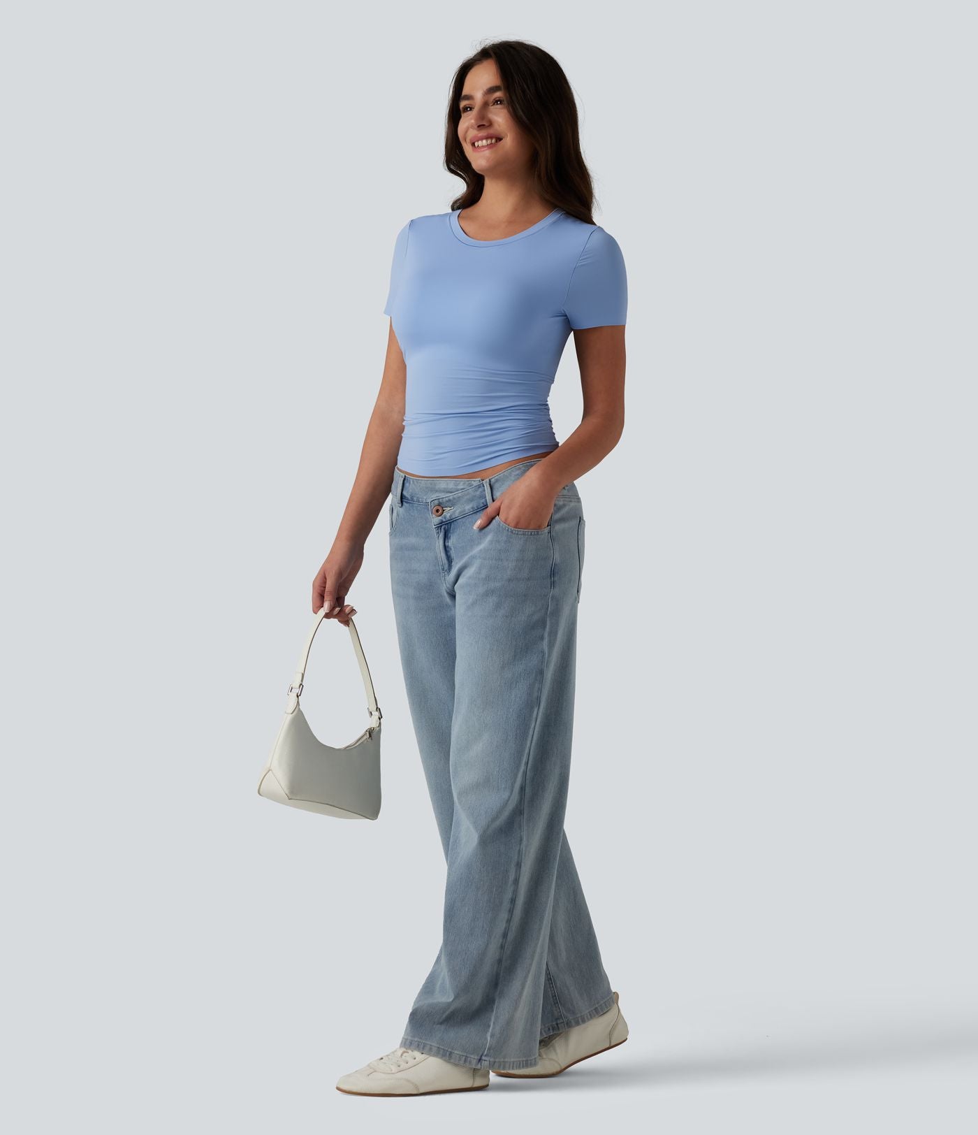 T-shirt décontracté col rond échancré à manches courtes avec soutien-gorge intégré bonnets B-DD