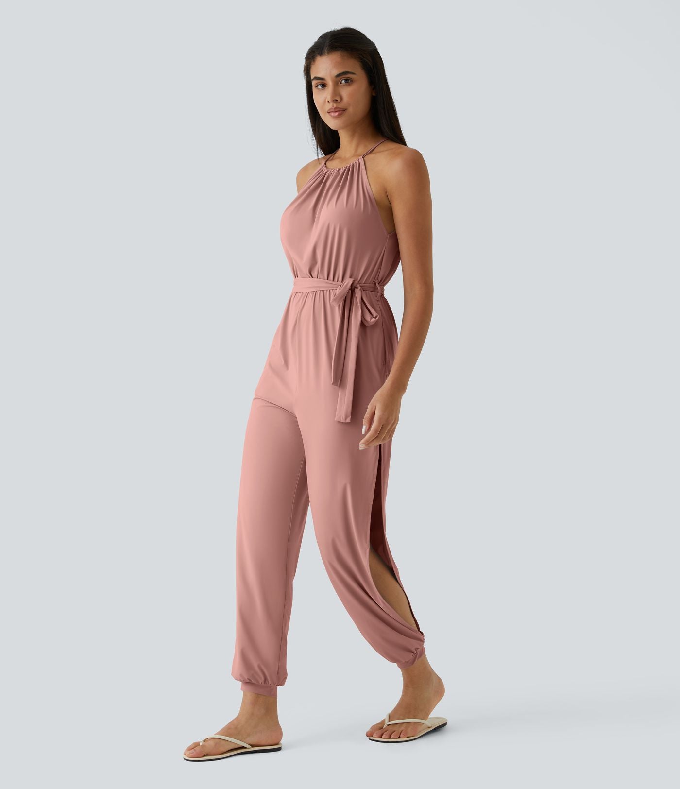 Combinaison de vacances sans manches avec attache au dos, plis, ceinture et poches latérales et découpes effet frais InstantCool