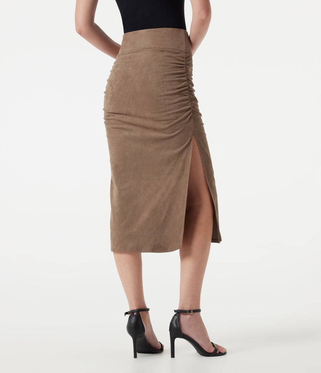 Jupe-short midi moulante taille haute effet ventre plat en suédine froncée