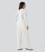 Salopette décontractée Halara Flex™ en denim extensible délavé, col V et poches latérales