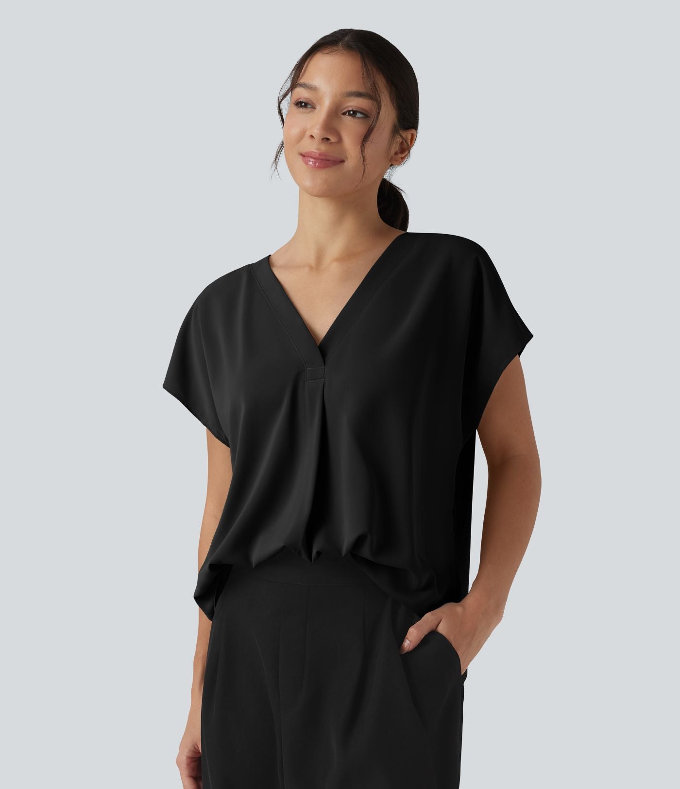 Blouse esprit bureau oversize défroissage facile, col V et manches courtes