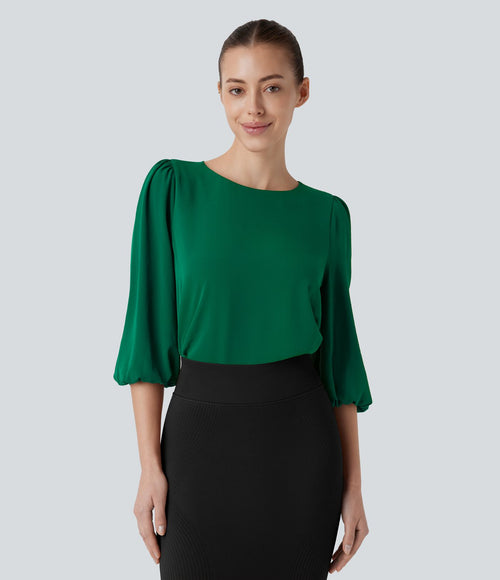 Blouse de travail col bateau avec manches évêque et dos ajouré
