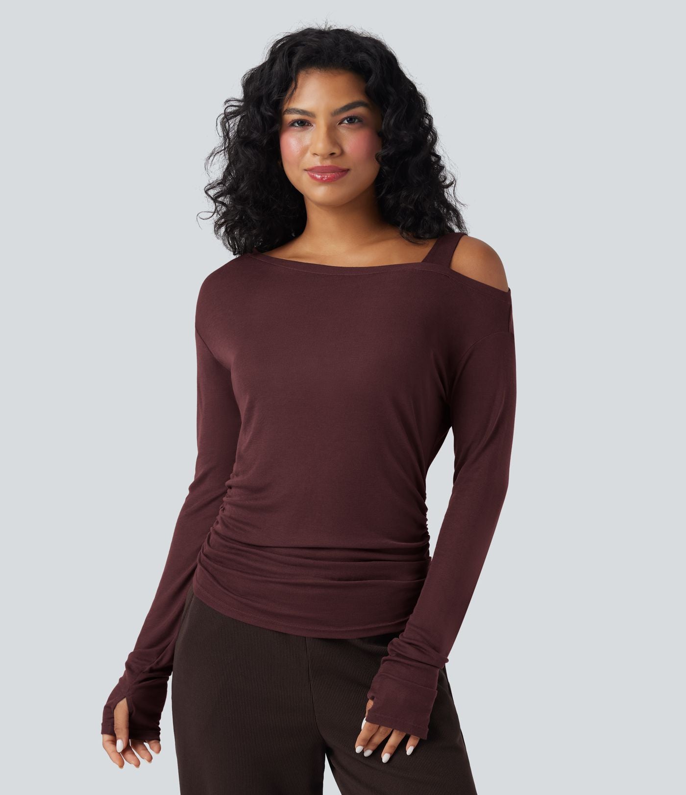T-shirt décontracté asymétrique en mélange de laine à une épaule et manches longues