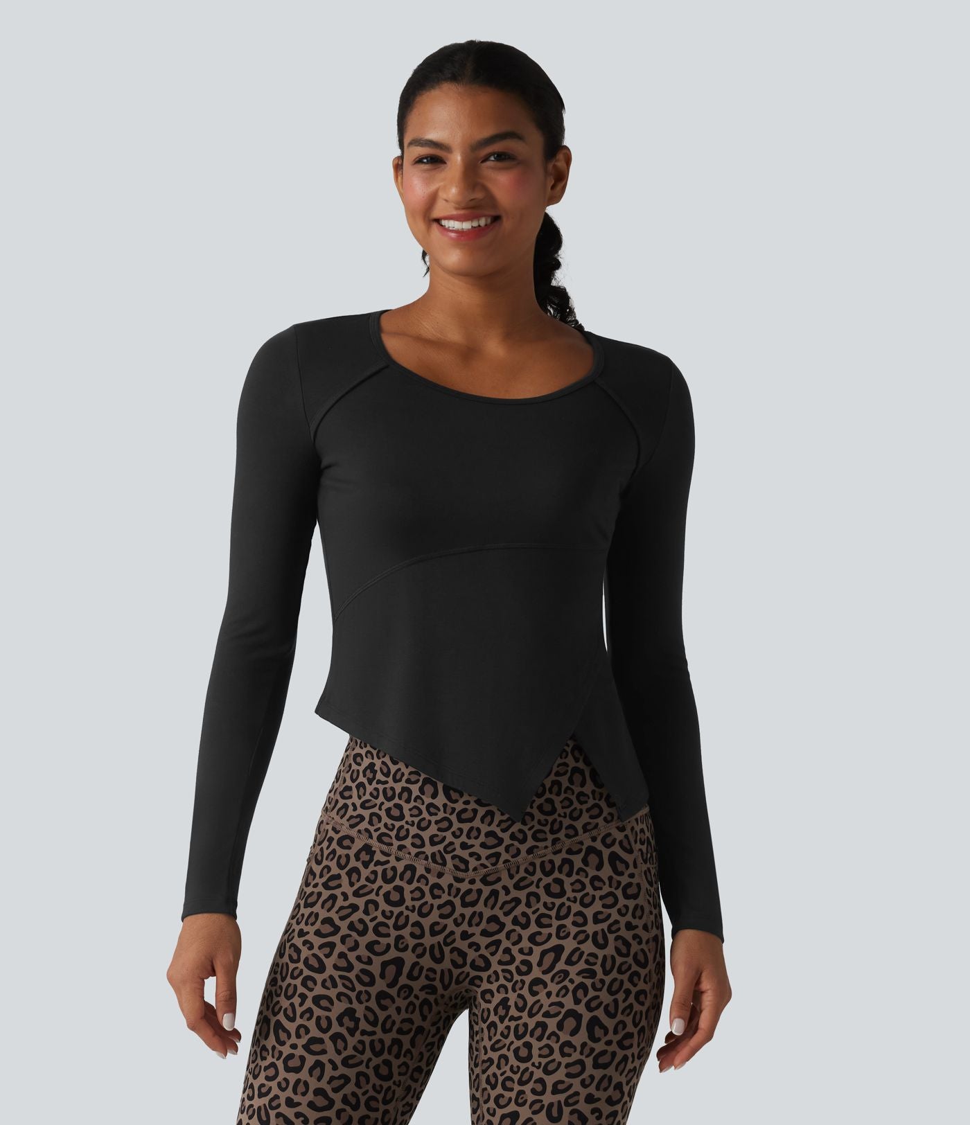 Halara HeatCore Haut de sport chauffant col rond manches longues ourlet asymétrique