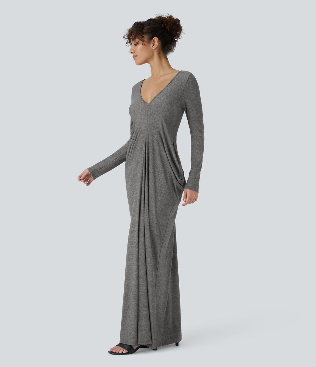 Robe longue froncée à manches longues et décolleté plongeant en V