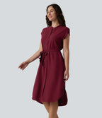 Robe-chemise midi de travail à manches courtes avec ceinture, ourlet arrondi et poches