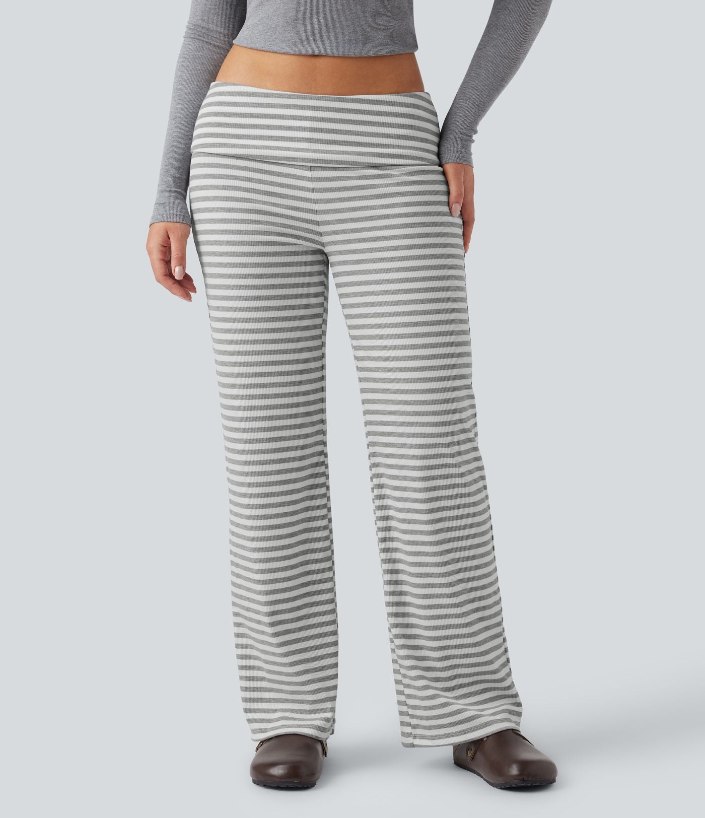 Pantalon évasé rayé taille basse à rabat